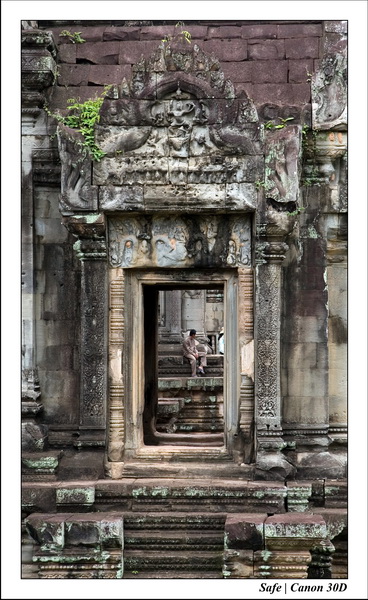 2006 - 07 - Temple angkor - Bantea Samre 26